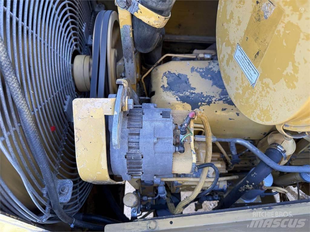 CAT D6M LGP Dozers - Tratores rastos