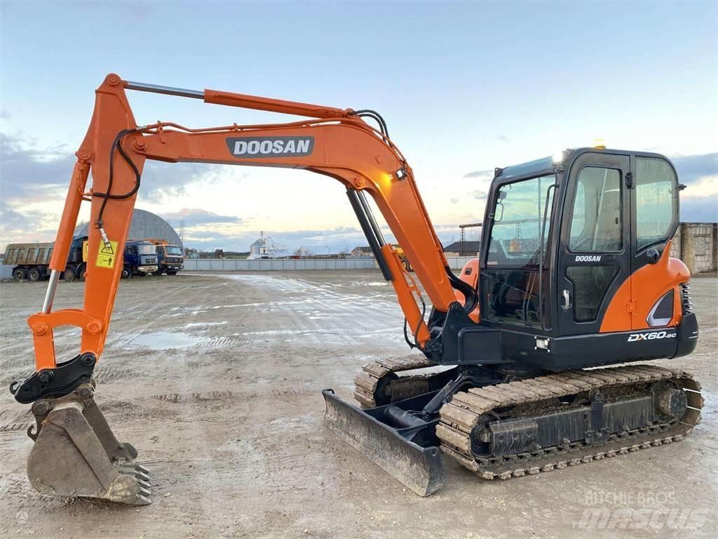 Doosan DX 60 C Mini Escavadoras <7t