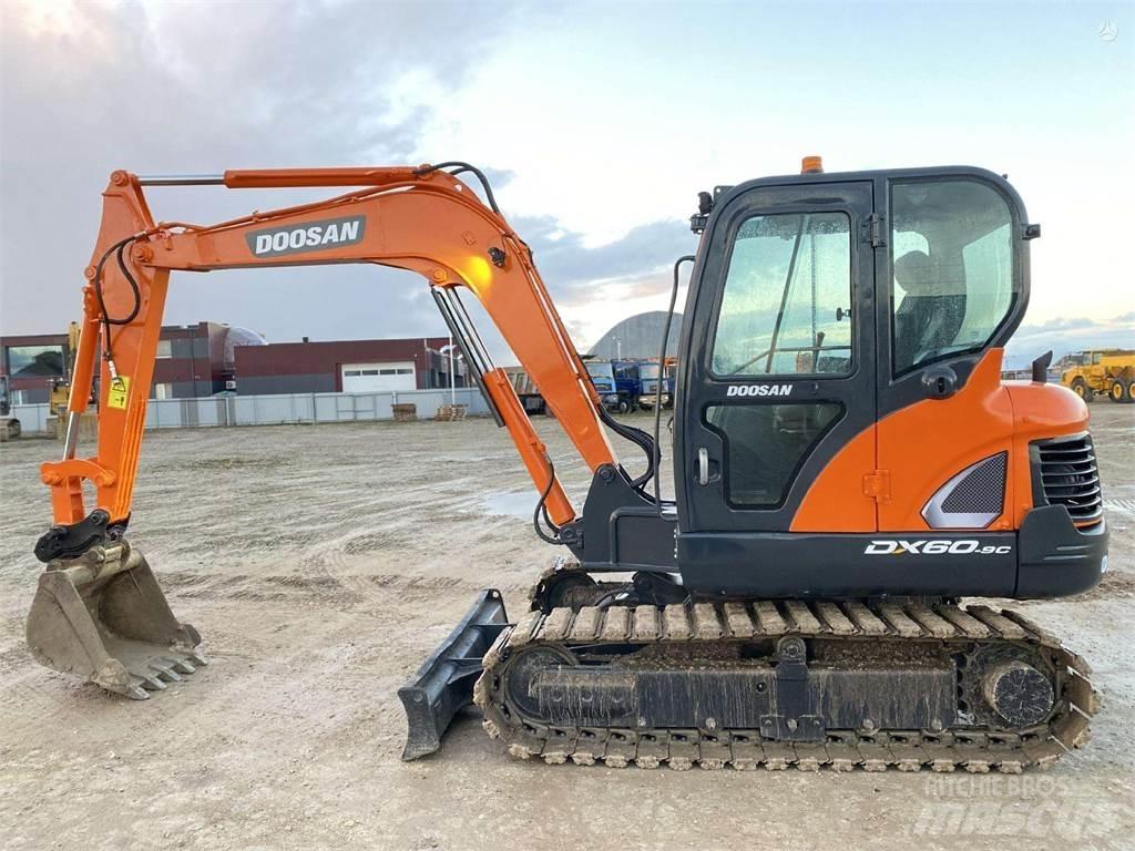 Doosan DX 60 C Mini Escavadoras <7t