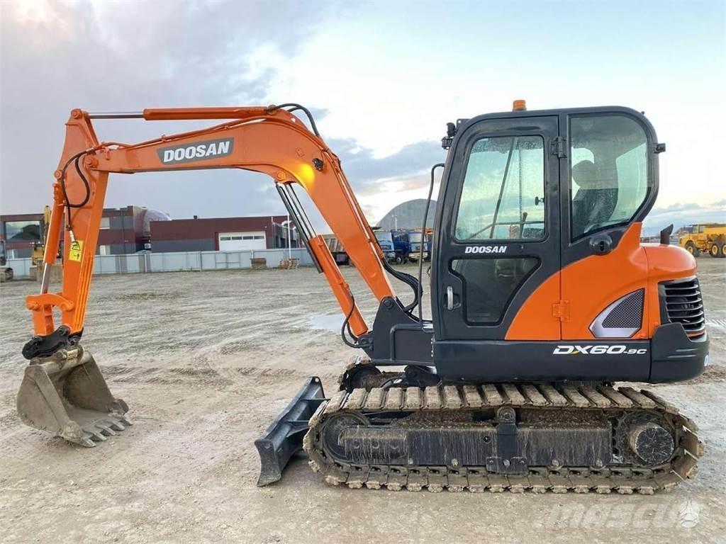 Doosan DX 60 C Mini Escavadoras <7t