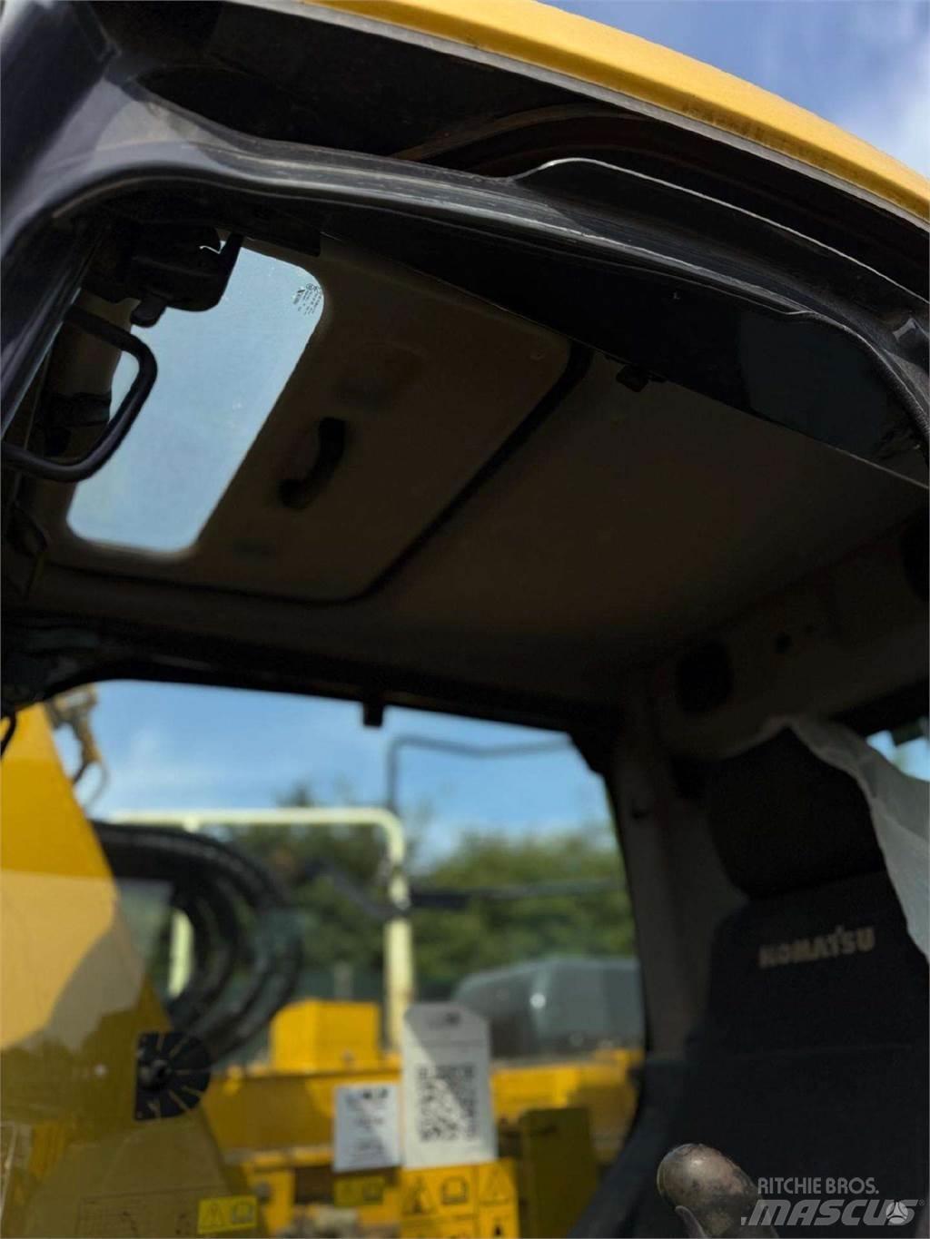 Komatsu PC138US Escavadoras de rastos