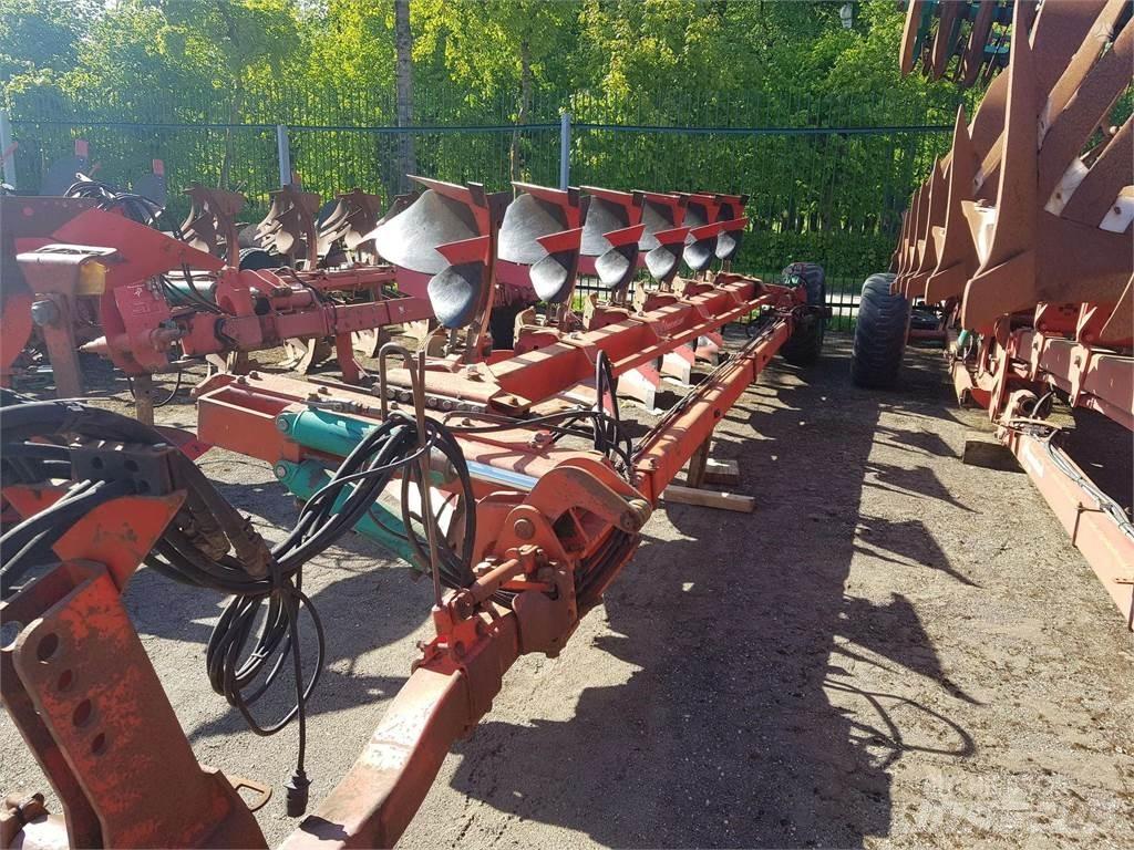 Kverneland PB 100 Charruas convencionais