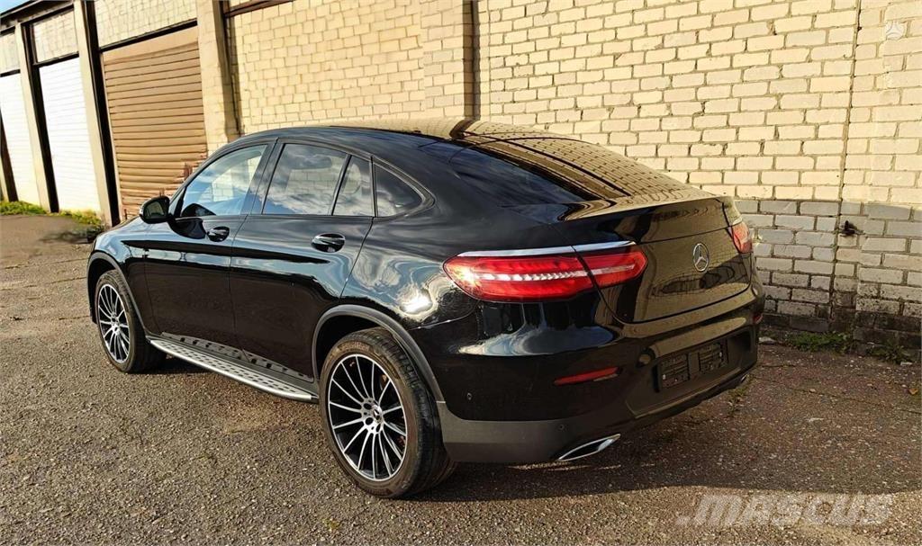 Mercedes-Benz  Carros Ligeiros