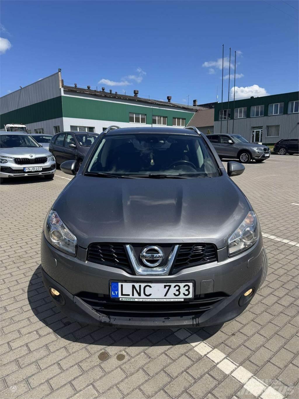 Nissan  Carros Ligeiros
