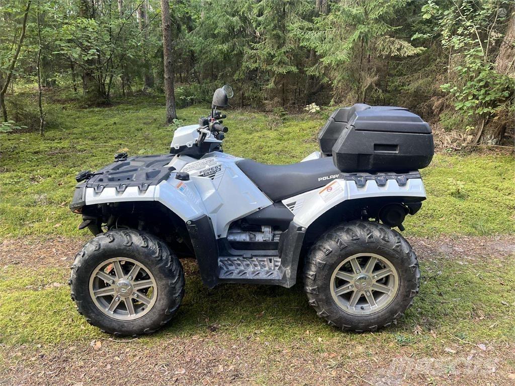 Polaris  Veículos todo-terreno