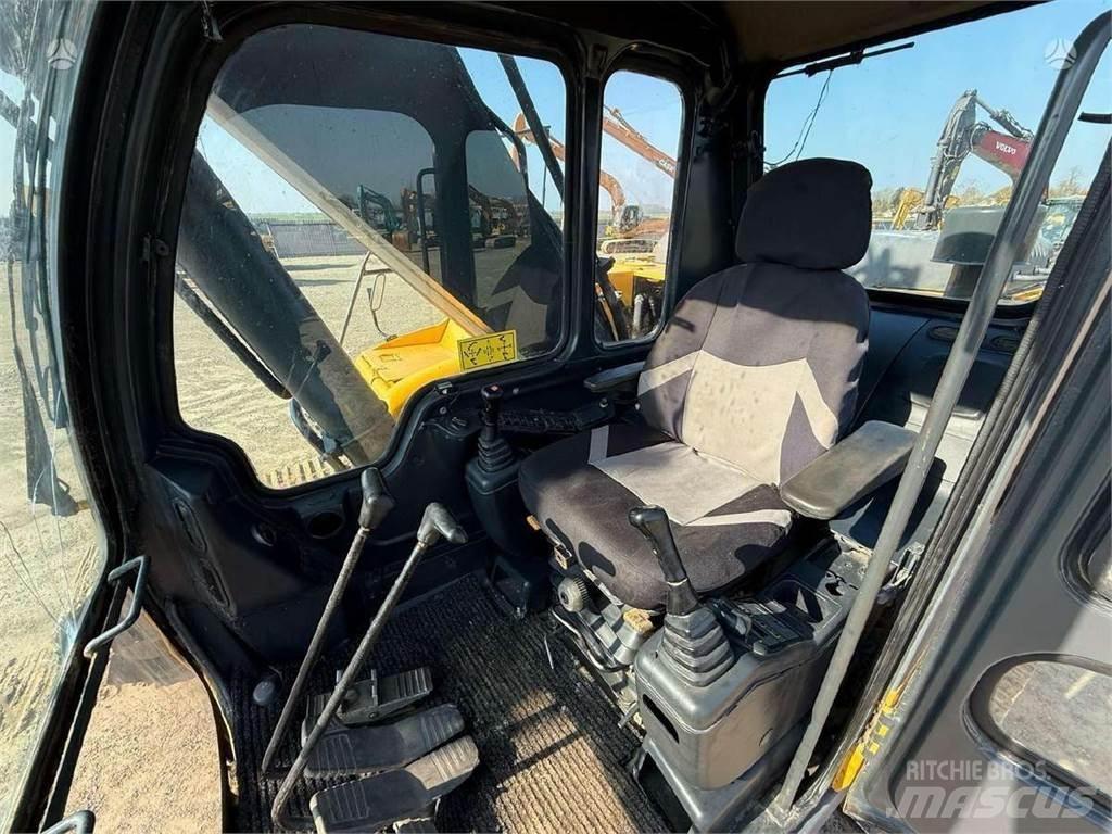 Volvo EC 240 LC Escavadoras de rastos