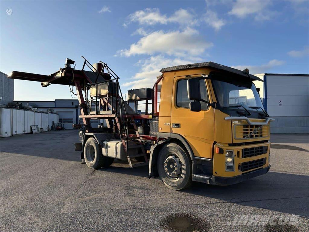 Volvo FM9 260 4x2 Plataformas aéreas montadas em camião