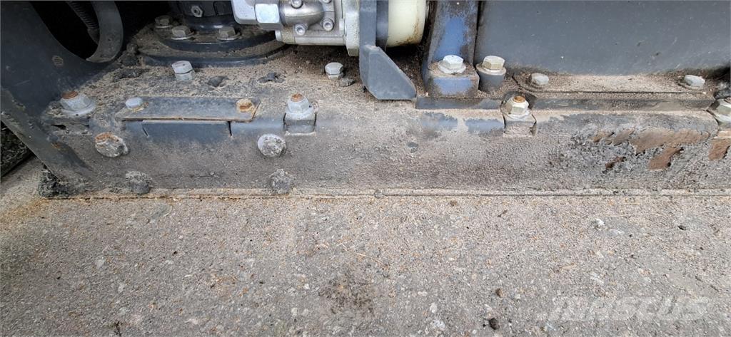 Bomag BF600P-2 Pavimentadoras de asfalto