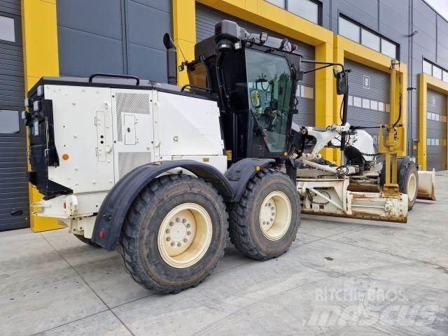 CAT 120AWD Motoniveladoras