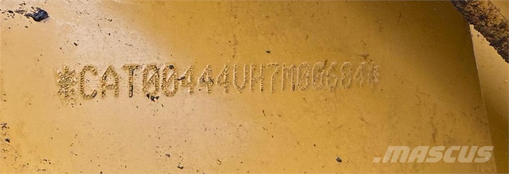 CAT 444 Retroescavadoras