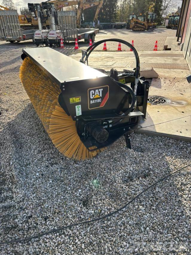 CAT Broom BA118C Carregadoras de direcção deslizante