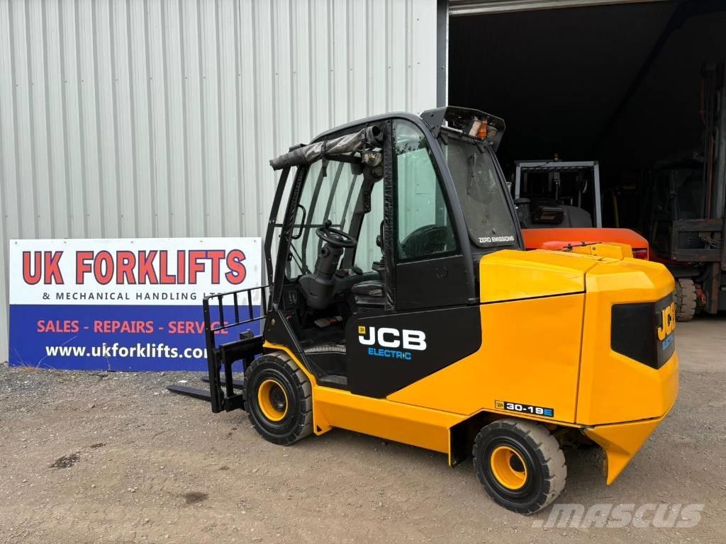JCB 30-19 E Empilhadores eléctricos