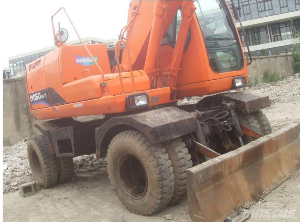 Doosan DH 150 W-7 Escavadoras de rodas