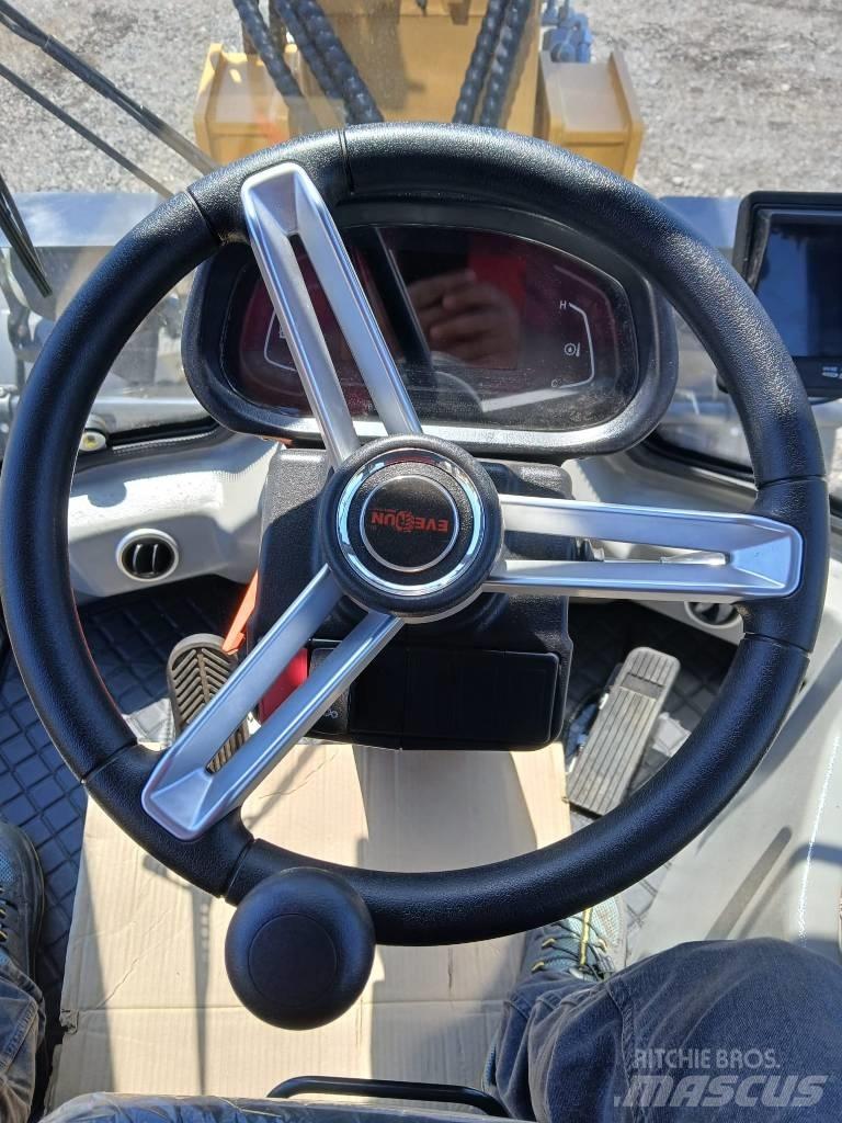 Everun ER 2500 Pás Carregadoras de rastos