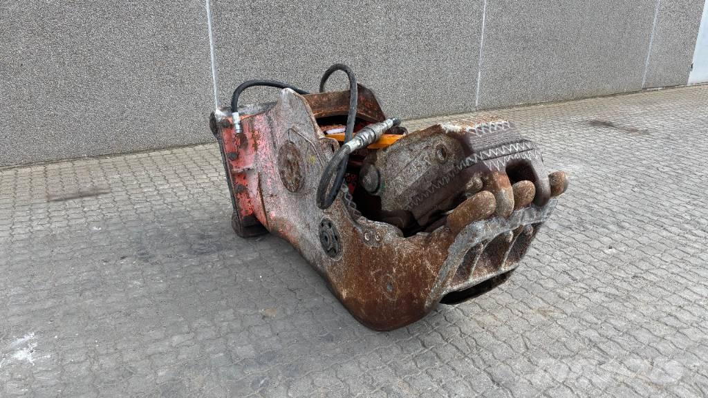 NPK G 18 J Britadeiras de construção