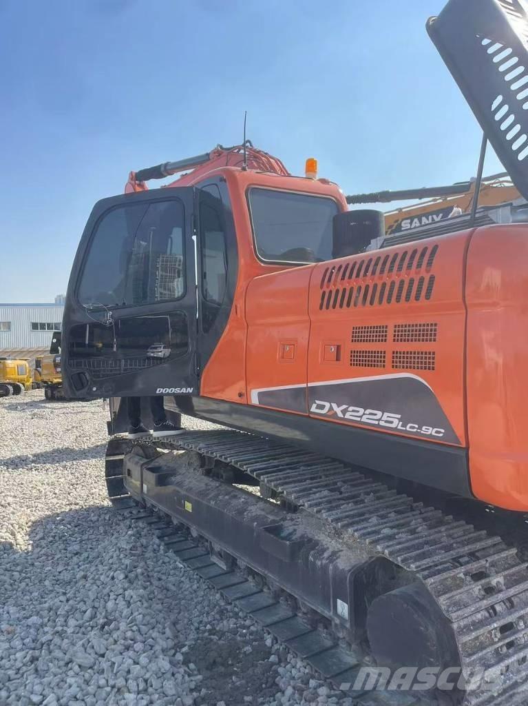 Doosan DX 225LC-9C Escavadoras de rastos