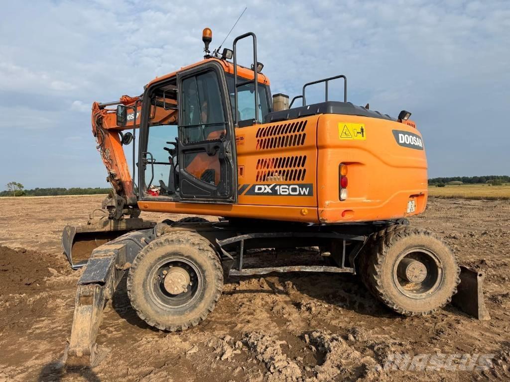 Doosan DX 160 W-3 Escavadoras de rodas