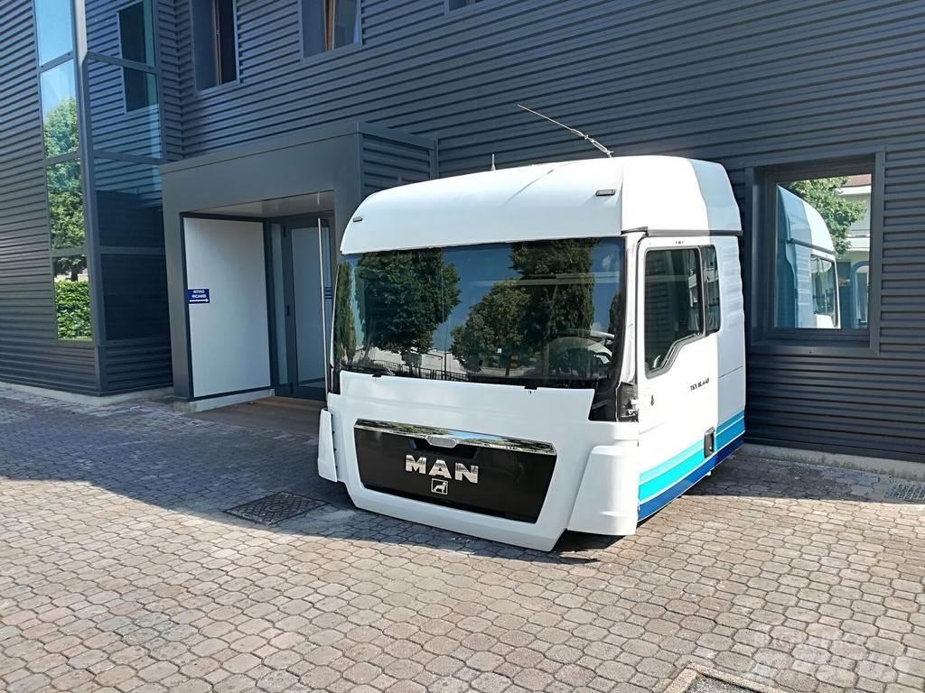 MAN TGX XLX EURO 5 Cabines e interior