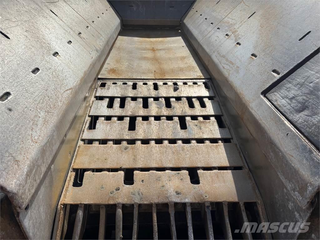 McCloskey J44 Construção - Outros

