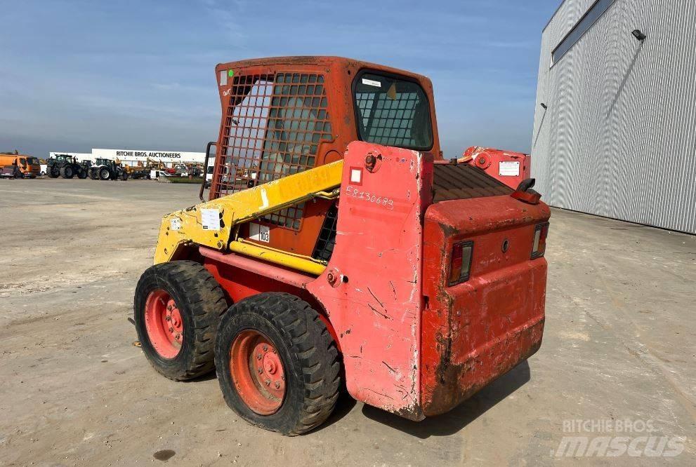 Bobcat 753 Carregadoras de direcção deslizante