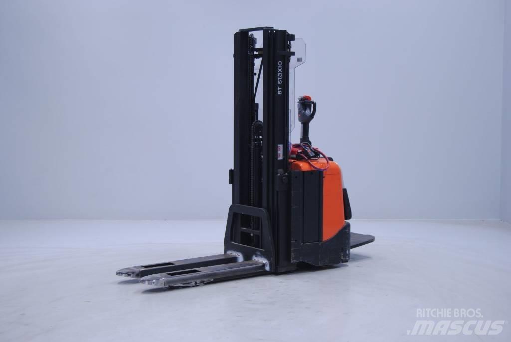 Toyota SPE125L Empilhador para operador externo