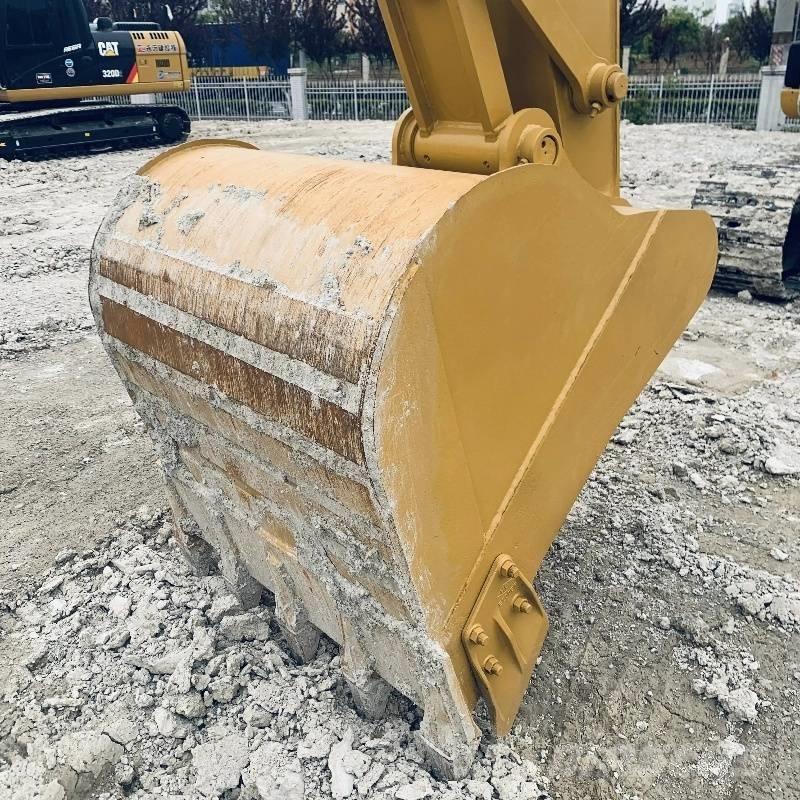 CAT 320 D Escavadoras de rastos