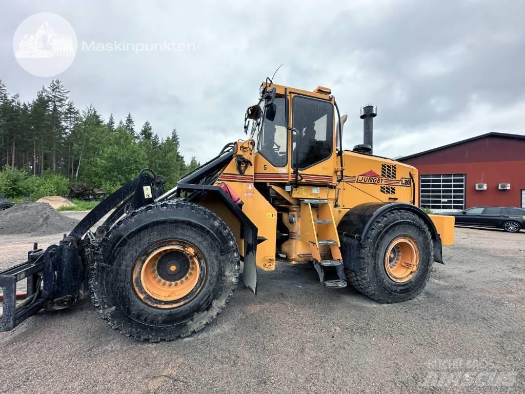 Ljungby L 20 Pás carregadoras de rodas