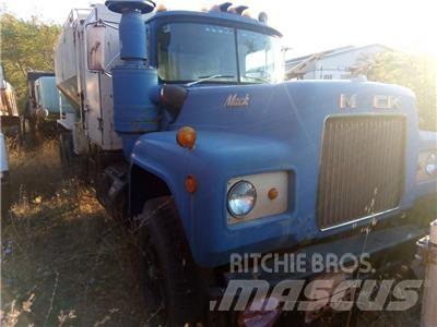 Mack R 600 Camiões basculantes