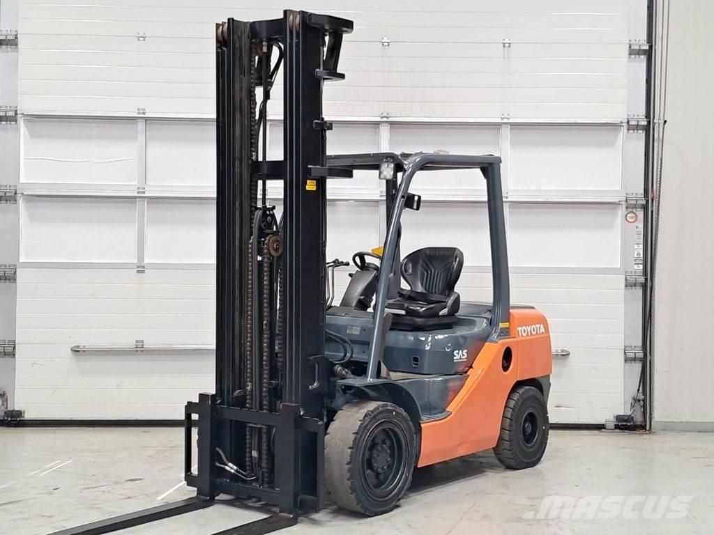 Toyota 02-8FDF30 Empilhadores Diesel