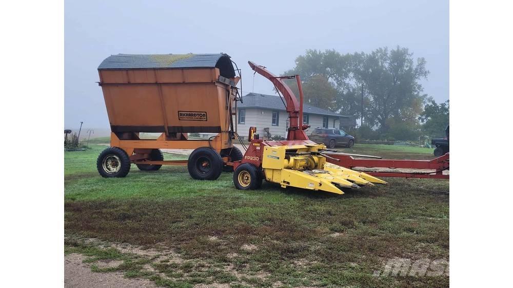 New Holland FP230 Ceifeiras de forragem