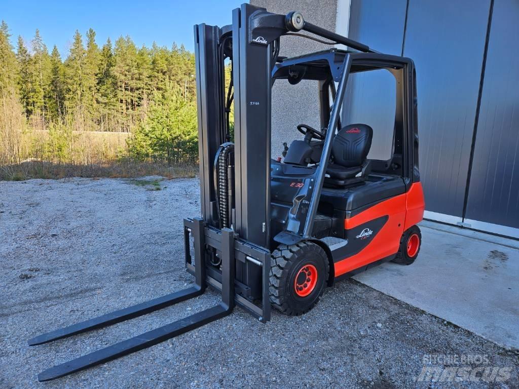 Linde E30-01 Empilhadores eléctricos