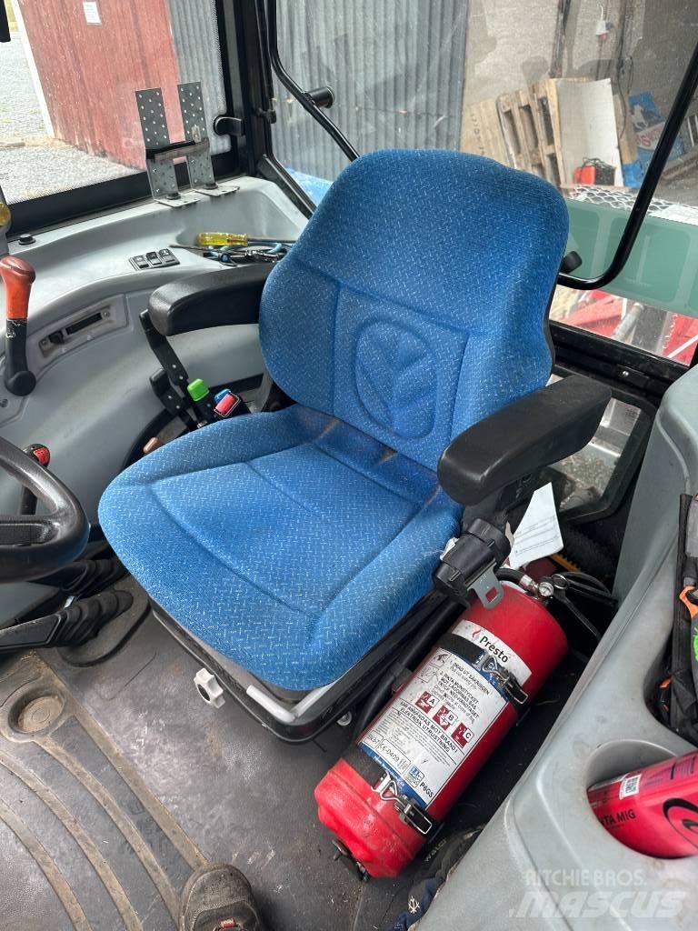 New Holland T 5040 Tratores Agrícolas usados