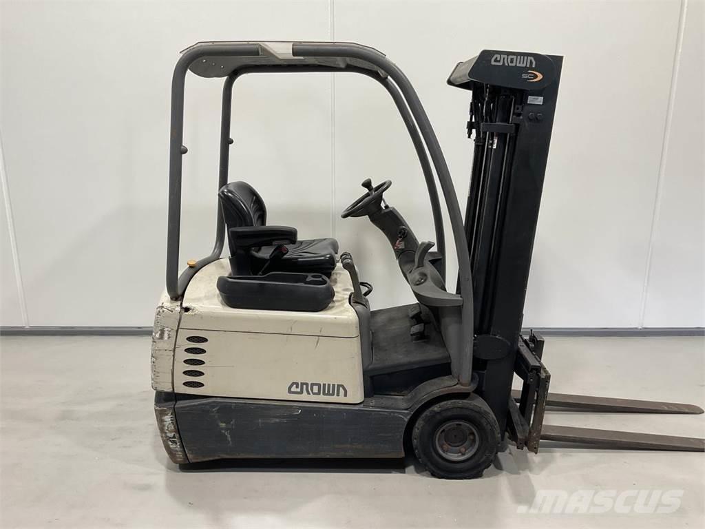 Crown SC3220-1,3 Empilhadores eléctricos