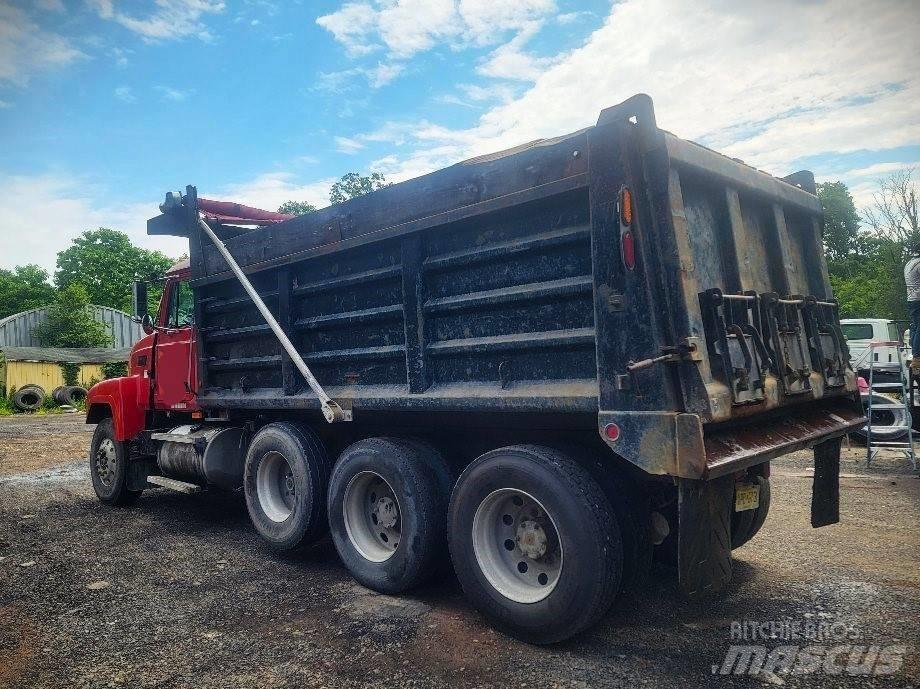 Mack CH613 Camiões basculantes
