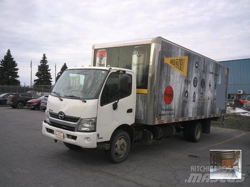 Hino 195 Carrinhas de caixa fechada