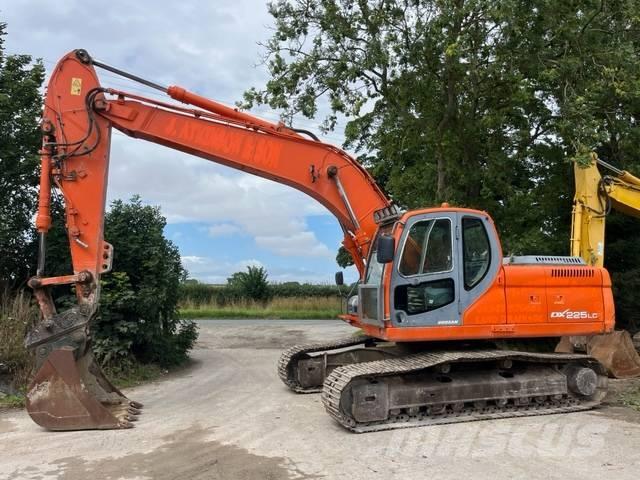 Doosan DX 225 LC Escavadoras de rastos