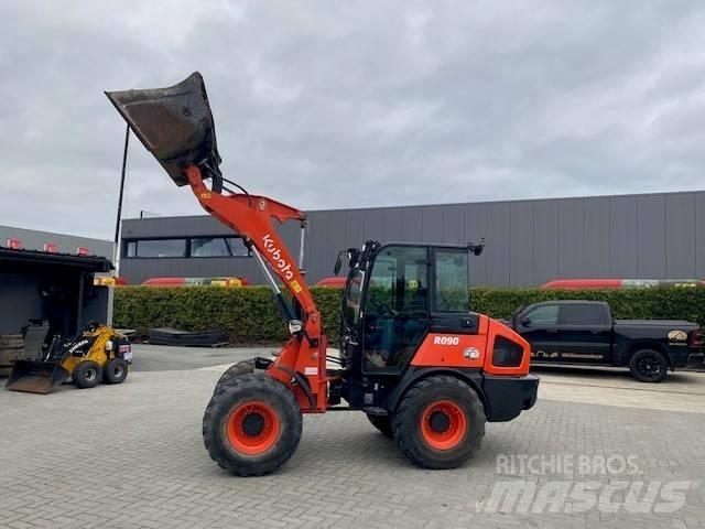 Kubota R 090 Pás carregadoras de rodas