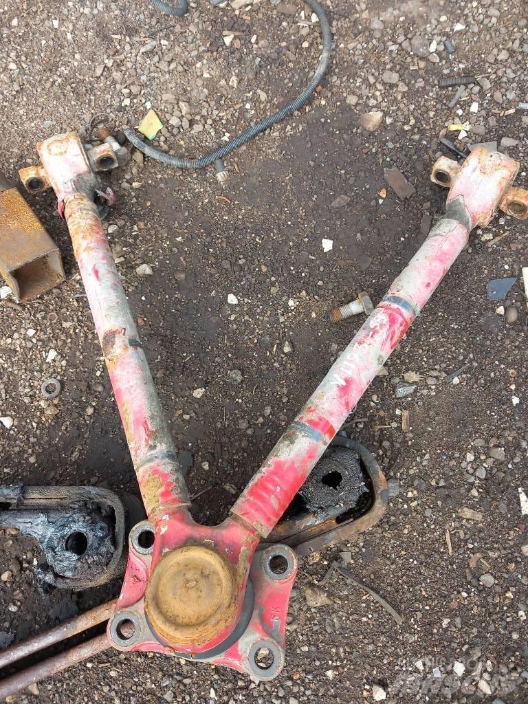 Volvo FH 12 22238525 Chassis e suspensões