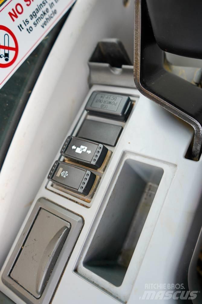 Hitachi ZX225USLC-6 Escavadoras de rastos