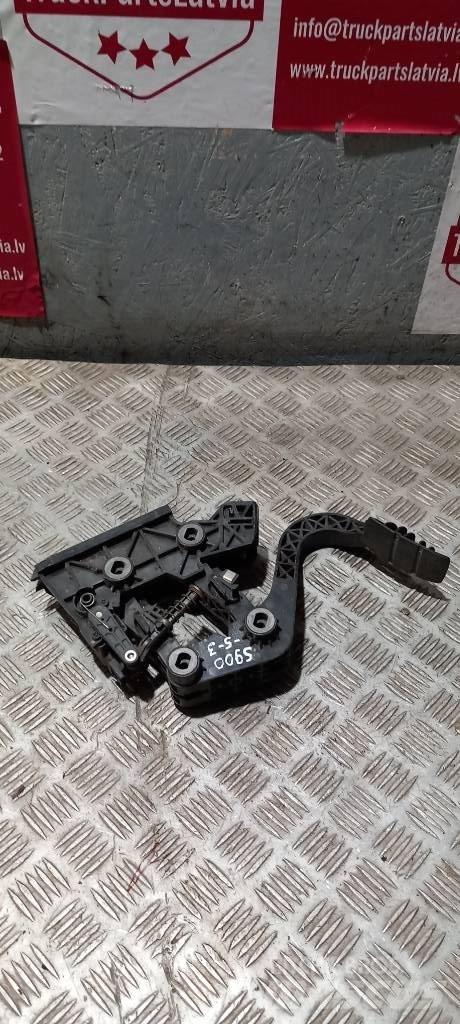 Scania R 480   1753411 Cabines e interior
