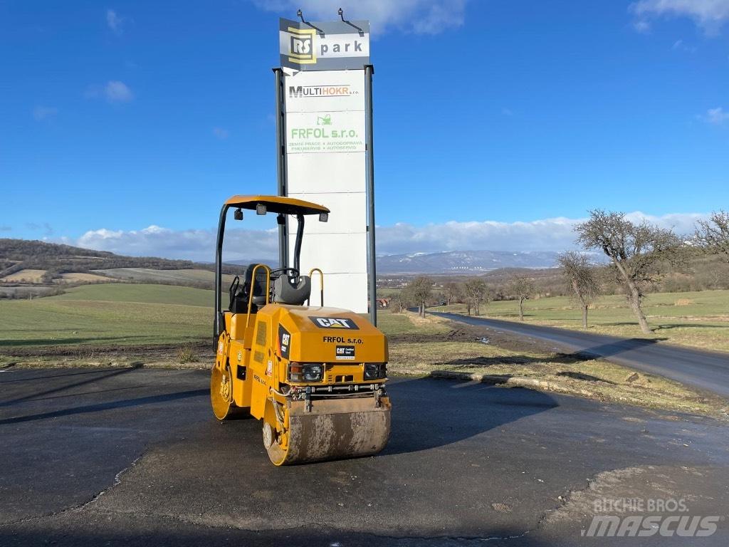 CAT CB 22 Carregadoras de direcção deslizante