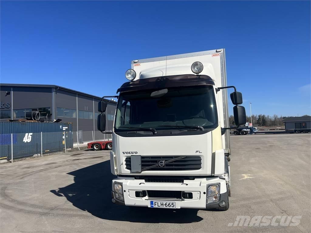Volvo FL 240 4X2 Camiões de caixa fechada