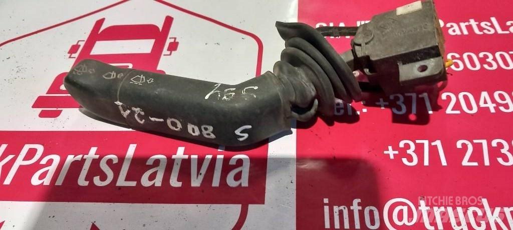 Scania R 420.  1372985 Cabines e interior