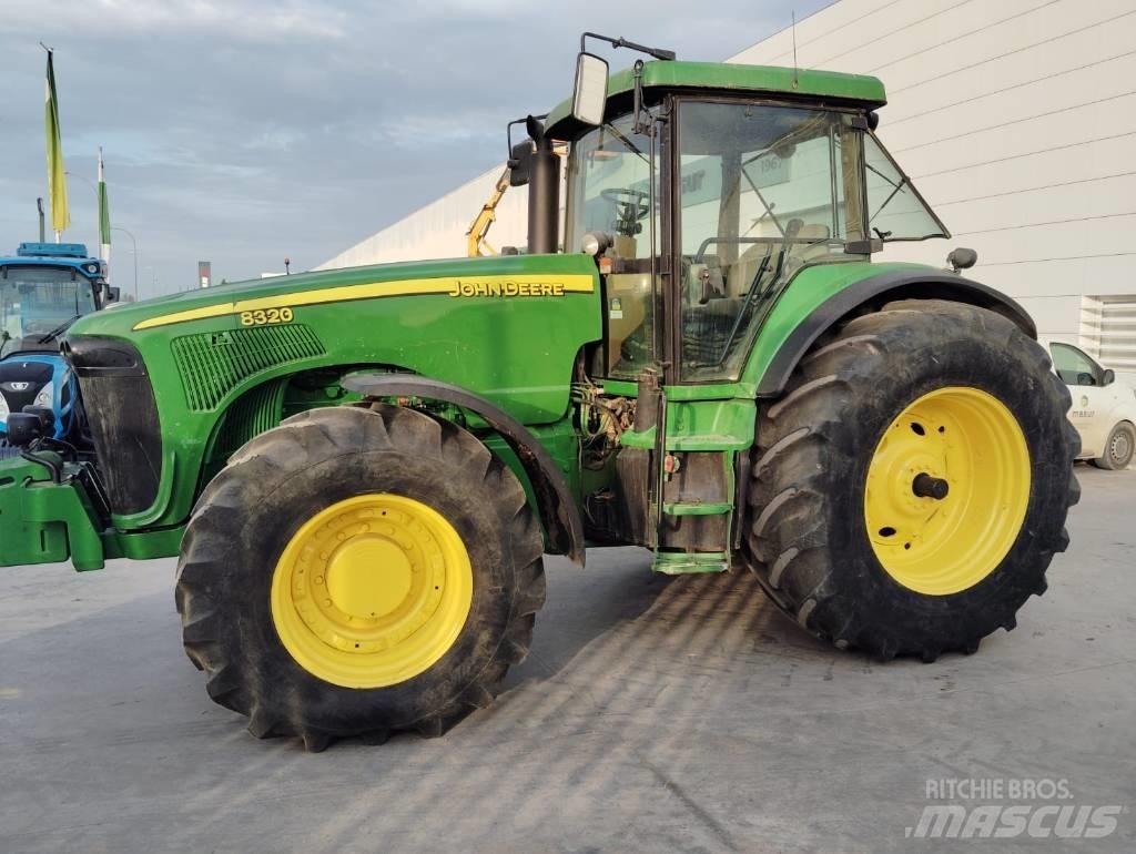 John Deere 8320 Tratores Agrícolas usados