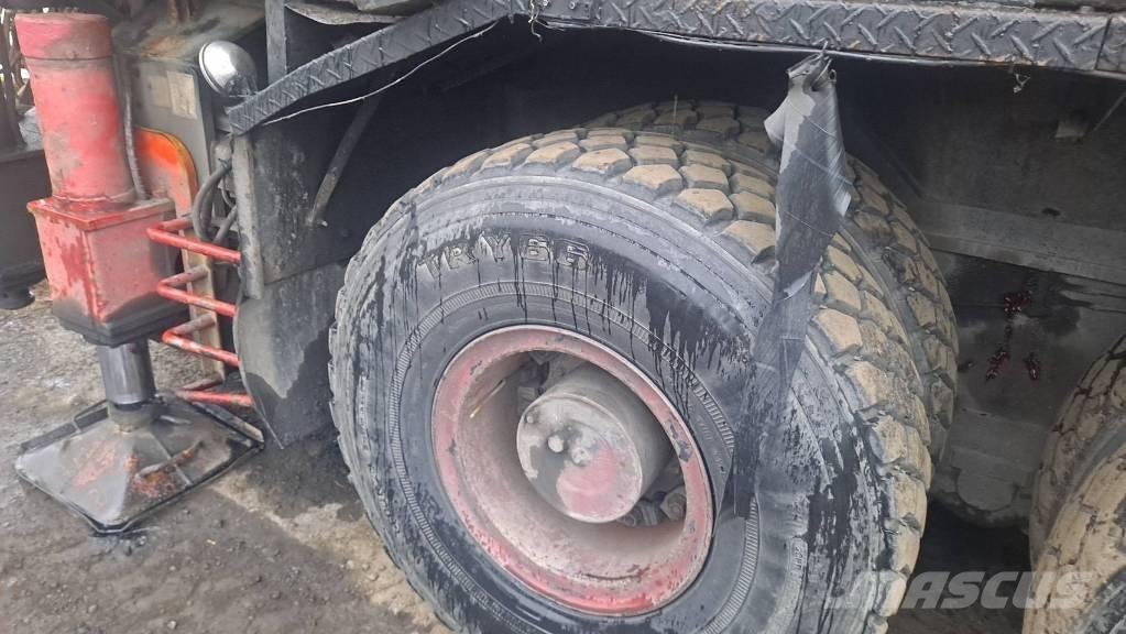 Kato NK 1000 Gruas Todo terreno
