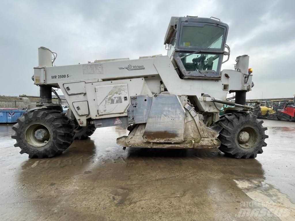 Wirtgen WR 2500S Recicladores de asfalto