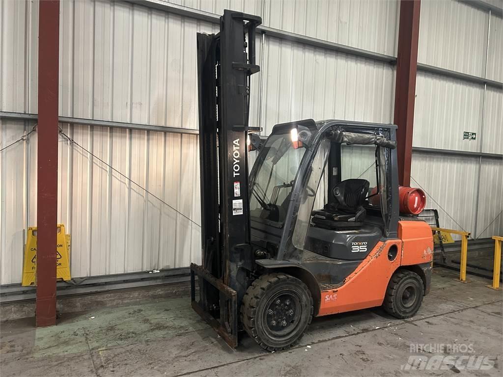 Toyota 02-8FGJF35 Empilhadores a gás