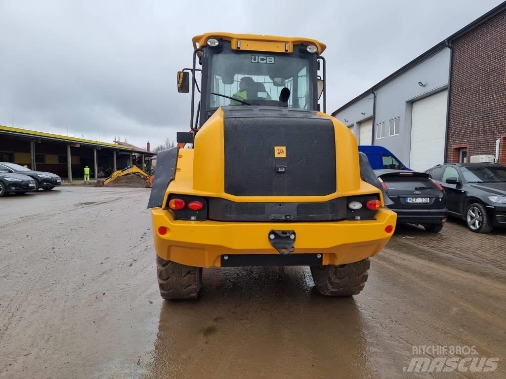 JCB 411 + 4 Pás carregadoras de rodas