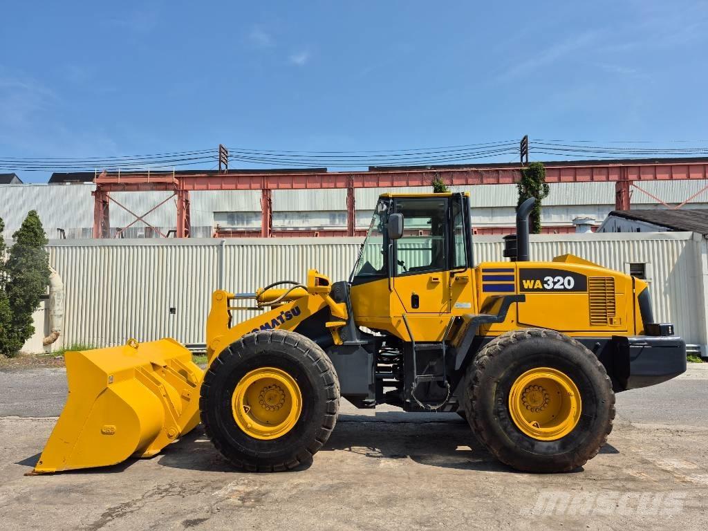Komatsu WA 320-5 Pás carregadoras de rodas