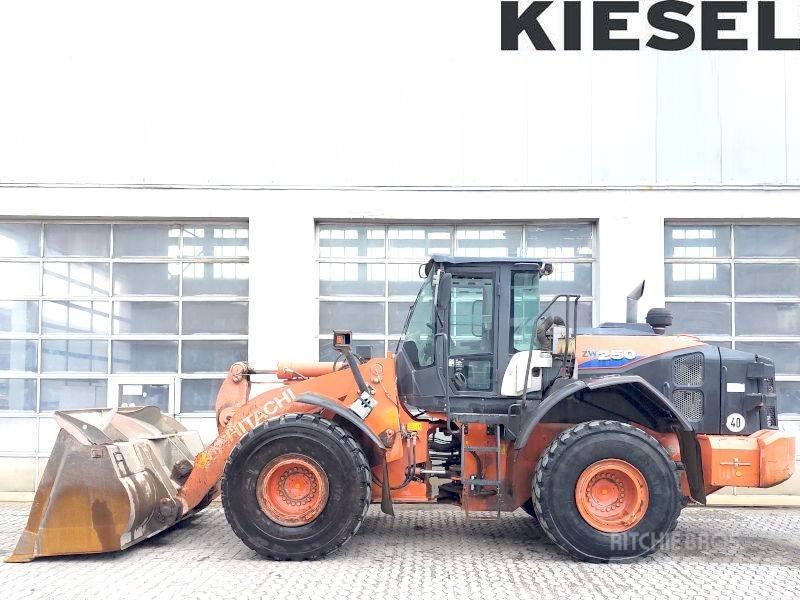 Hitachi ZW 250-6 Pás carregadoras de rodas